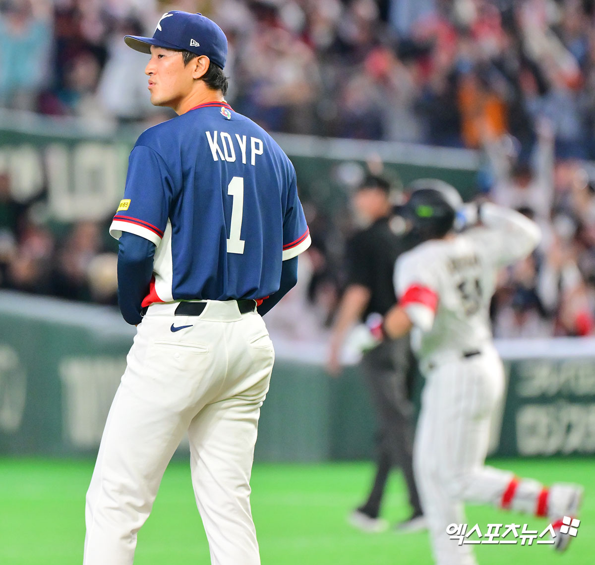 2026 월드베이스볼클래식 한국 야구대표팀 투수 고영표가 7일 일본 도쿄돔에서 열린 WBC C조 조별리그 2차전 한일전에 선발 등판해 2⅔이닝 3피안타 4실점으로 부진했다. 고영표는 3회를 다 못 마친 채 조병현에게 공을 넘겼다. 도쿄, 김한준 기자