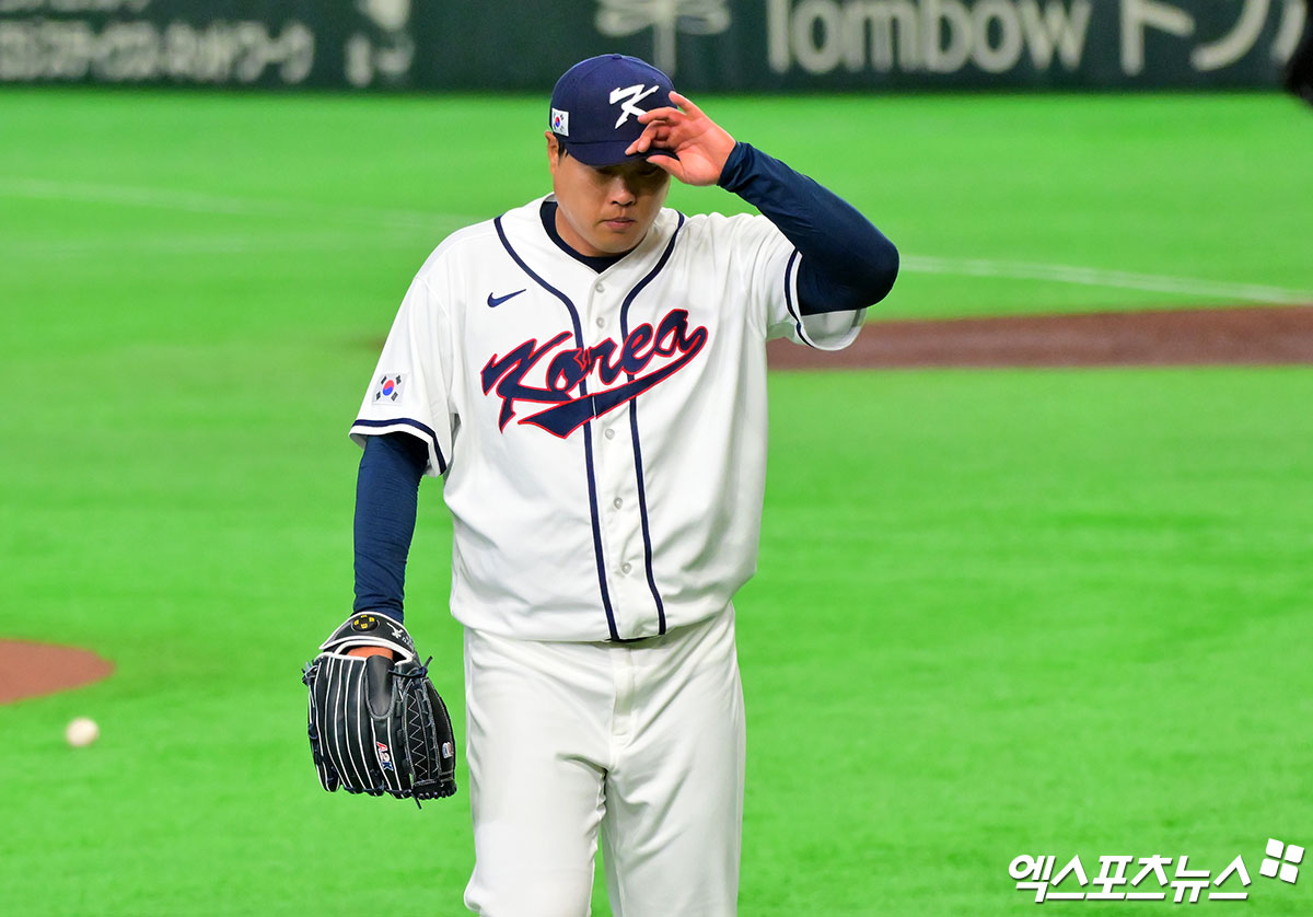 2026 월드베이스볼클래식(WBC) 한국 야구대표팀 류현진이 지난 2009년 3월 6일 WBC 대만전 등판 이후 6211일 만에 도쿄돔 마운드에 올라 대만전 실점을 최소화했다. 류현진은 8일 정오부터 일본 도쿄돔에서 열린 2026 WBC C조 대만전에 선발 등판해 3이닝 50구 3피안타 3탈삼진 1실점을 기록했다. 예상대로 호투했으나 홈런 한 방 내준 것이 안타까웠다. 류현진은 2회초 선두타자 장위청에게 던진 시속 약 141km 포심 패스트볼을 던졌다가 비거리 102m짜리 좌월 솔로 홈런을 허용했다. 도쿄, 김한준 기자