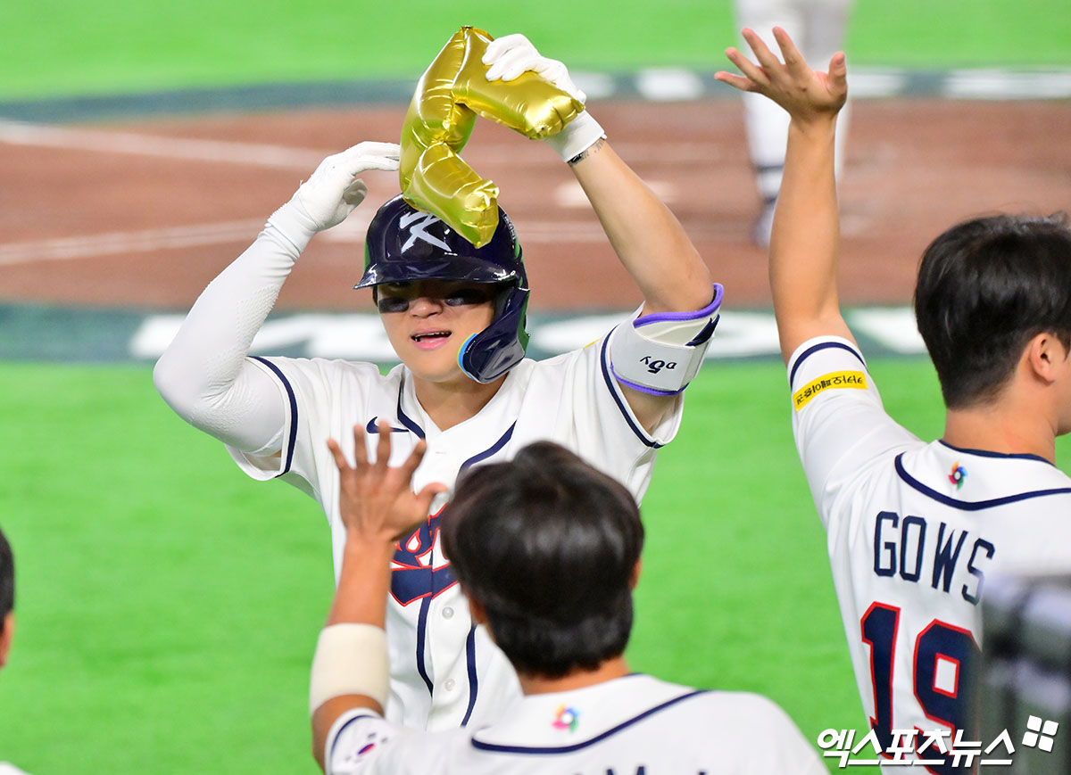 8일 오후 일본 도쿄돔에서 열린 2026 월드베이스볼클래식(WBC) C조 한국과 대만의 경기, 6회말 1사 1루 한국 김도영이 투런 홈런을 날린 후 기뻐하고 있다. 도쿄, 김한준 기자