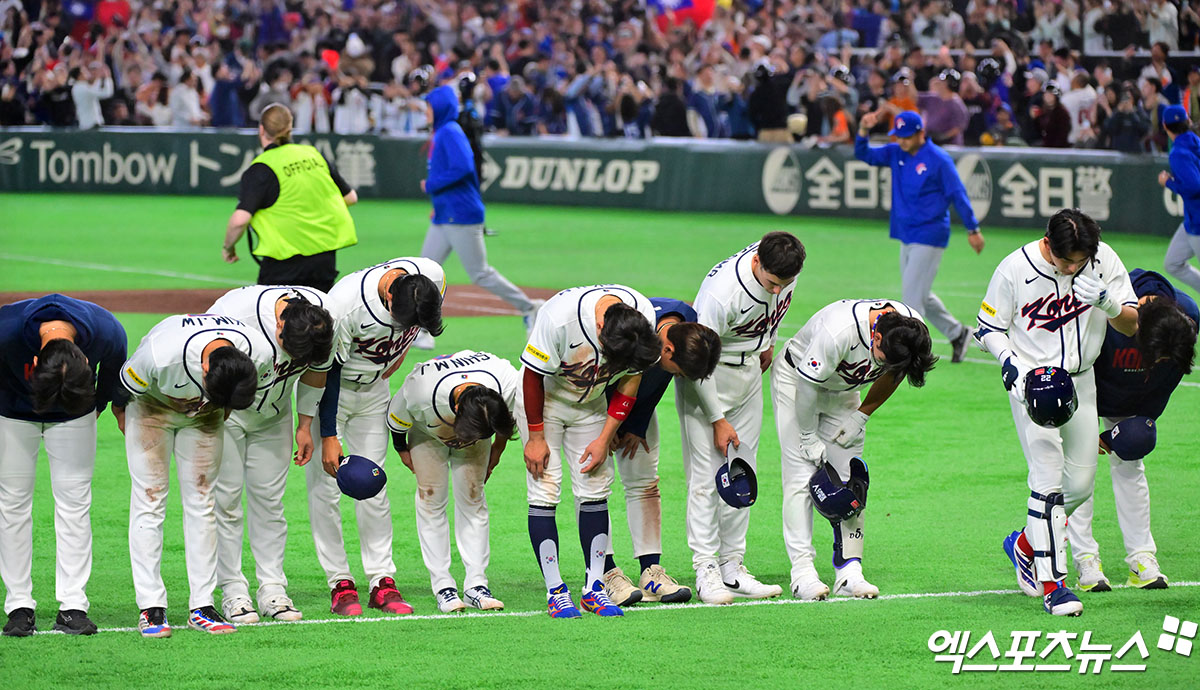 8일 오후 일본 도쿄돔에서 열린 2026 월드베이스볼클래식(WBC) C조 한국과 대만의 경기, 한국이 승부치기까지 가는 끝에 대만에 4:5 역전패를 당했다. 한국 선수들이 아쉬워하고 있다. 도쿄, 김한준 기자
