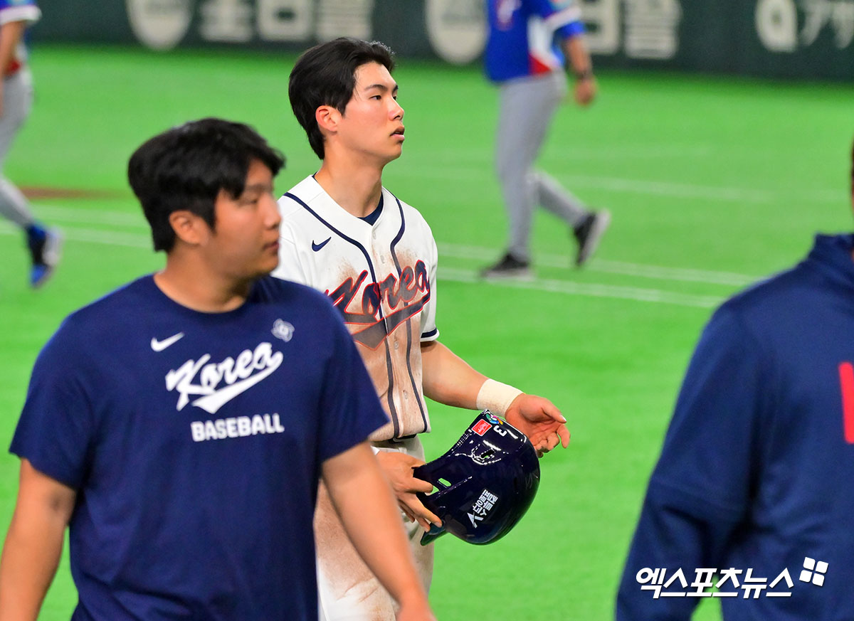 한국 야구 국가대표팀 류지현 감독이 월드베이스볼클래식(WBC) 조별리그 최종전을 앞두고 '좋은 기회라는 긍정적인 생각을 갖고 경기하자는 당부를 선수들에게 했다'고 밝혔다. 한국은 9일 오후 7시 일본 도쿄의 도쿄돔에서 2026 WBC 조별리그 C조 호주와 경기를 치른다. 류 감독은 '지금까지 우리가 준비한 과정을 되새겨보면 (지금 상황이) 억울하고 분하다. 끝까지 될 것이라는 긍정적인 마음으로 경기에 나서자는 말을 했다'고 밝혔다. 도쿄, 김한준 기자