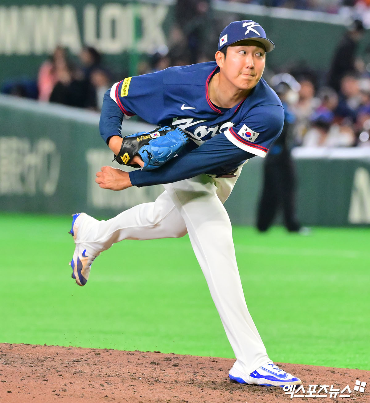 한국 야구 국가대표팀 류지현 감독이 월드베이스볼클래식(WBC) 조별리그 최종전을 앞두고 '좋은 기회라는 긍정적인 생각을 갖고 경기하자는 당부를 선수들에게 했다'고 밝혔다. 한국은 9일 오후 7시 일본 도쿄의 도쿄돔에서 2026 WBC 조별리그 C조 호주와 경기를 치른다. 류 감독은 '지금까지 우리가 준비한 과정을 되새겨보면 (지금 상황이) 억울하고 분하다. 끝까지 될 것이라는 긍정적인 마음으로 경기에 나서자는 말을 했다'고 밝혔다. 도쿄, 김한준 기자