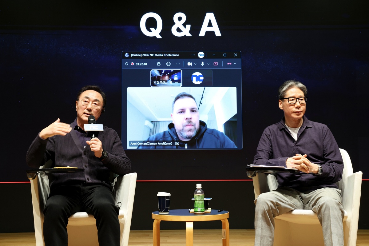 박병무 공동대표, 아넬 체만 모바일 캐주얼 센터장, 홍원준 CFO