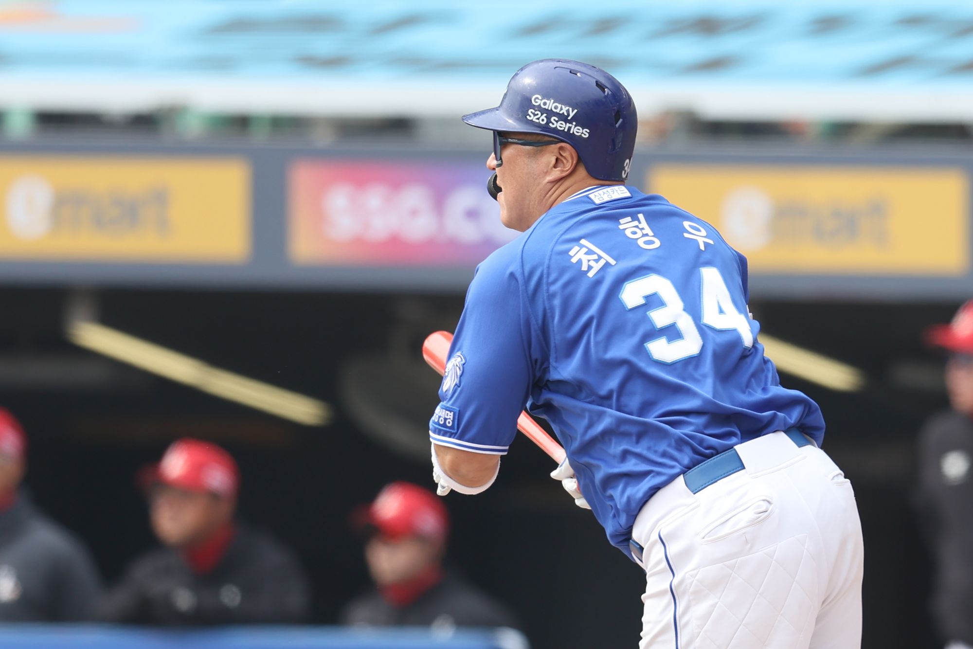 삼성 라이온즈 베테랑 타자 최형우가 16일 인천 SSG랜더스필드에서 열린 2026 KBO 시범경기 5차전 SSG와의 경기에서 2루타를 기록했다. 사진 삼성 라이온즈