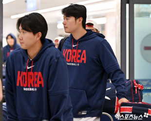 입국장 빠져나오는 김영규[포토]