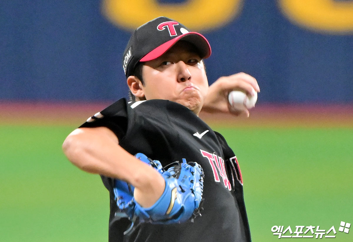 선구안과 집중력으로 무장한 LG 트윈스가 '홈런 군단' SSG 랜더스와의 피 튀기는 타격전에서 큼지막한 승리를 거뒀다. LG는 19일 인천 SSG랜더스필드에서 열린 2026 KBO 시범경기 SSG전에서 12-7로 이겼다. 뜨거운 타격전이 이어진 끝에 막판까지 집중력을 유지한 LG가 승기를 놓치지 않으면서 승리를 가져왔다. 사진 엑스포츠뉴스DB