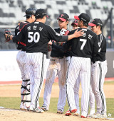 '9회말 7실점 악몽'→LG, 이겨도 이긴 게 아니다?…사령탑은 '14-13 승리 이끈' 타선 칭찬 컨디션 올라오는 것 보여 [대구 현장]