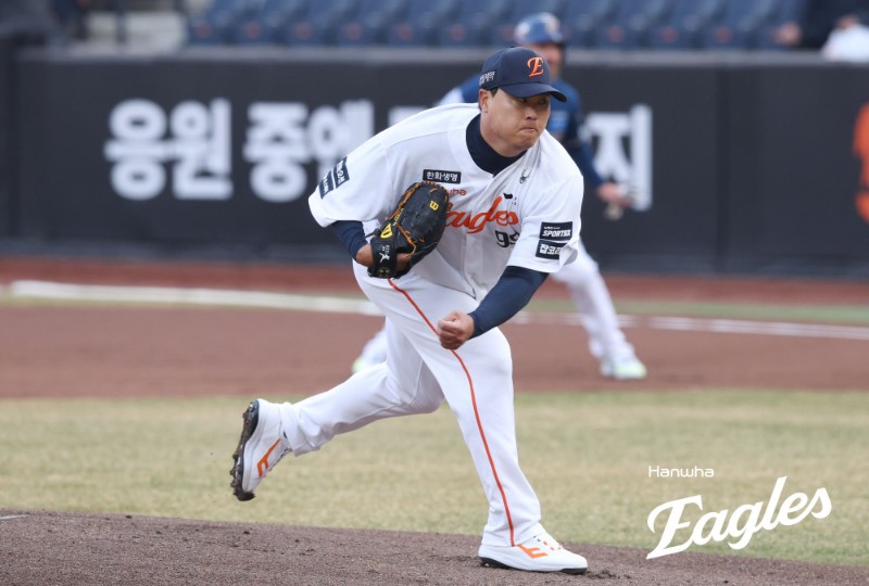 한화 이글스 류현진이 23일 대전 한화생명 볼파크에서 열린 2026 KBO 시범경기 NC 다이노스전에 선발등판, 4이닝 3실점 1자책을 기록했다. 사진 한화 이글스