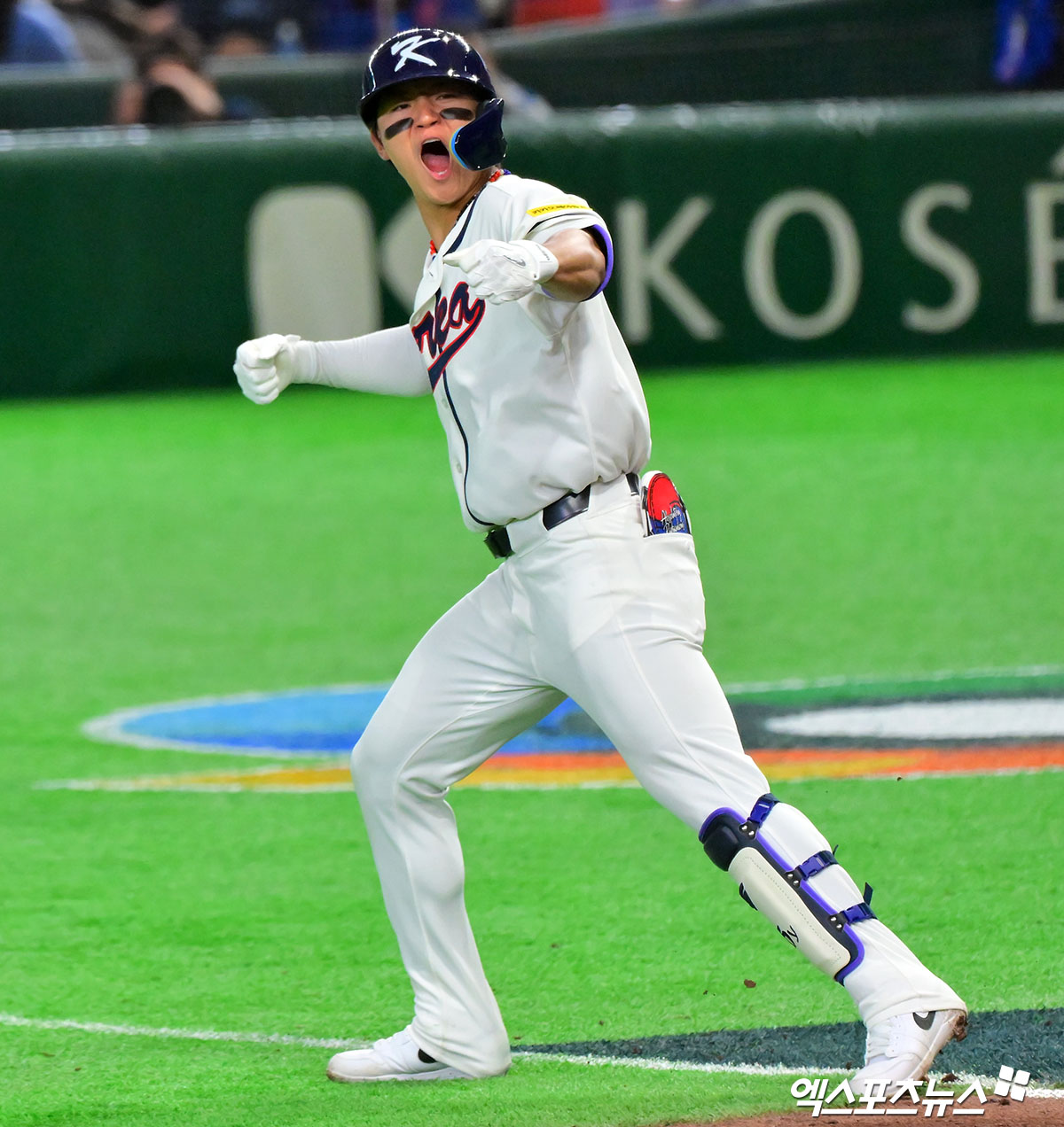 8일 오후 일본 도쿄돔에서 열린 2026 월드베이스볼클래식(WBC) C조 한국과 대만의 경기, 6회말 1사 1루 한국 김도영이 투런 홈런을 날린 후 기뻐하고 있다. 엑스포츠뉴스 DB