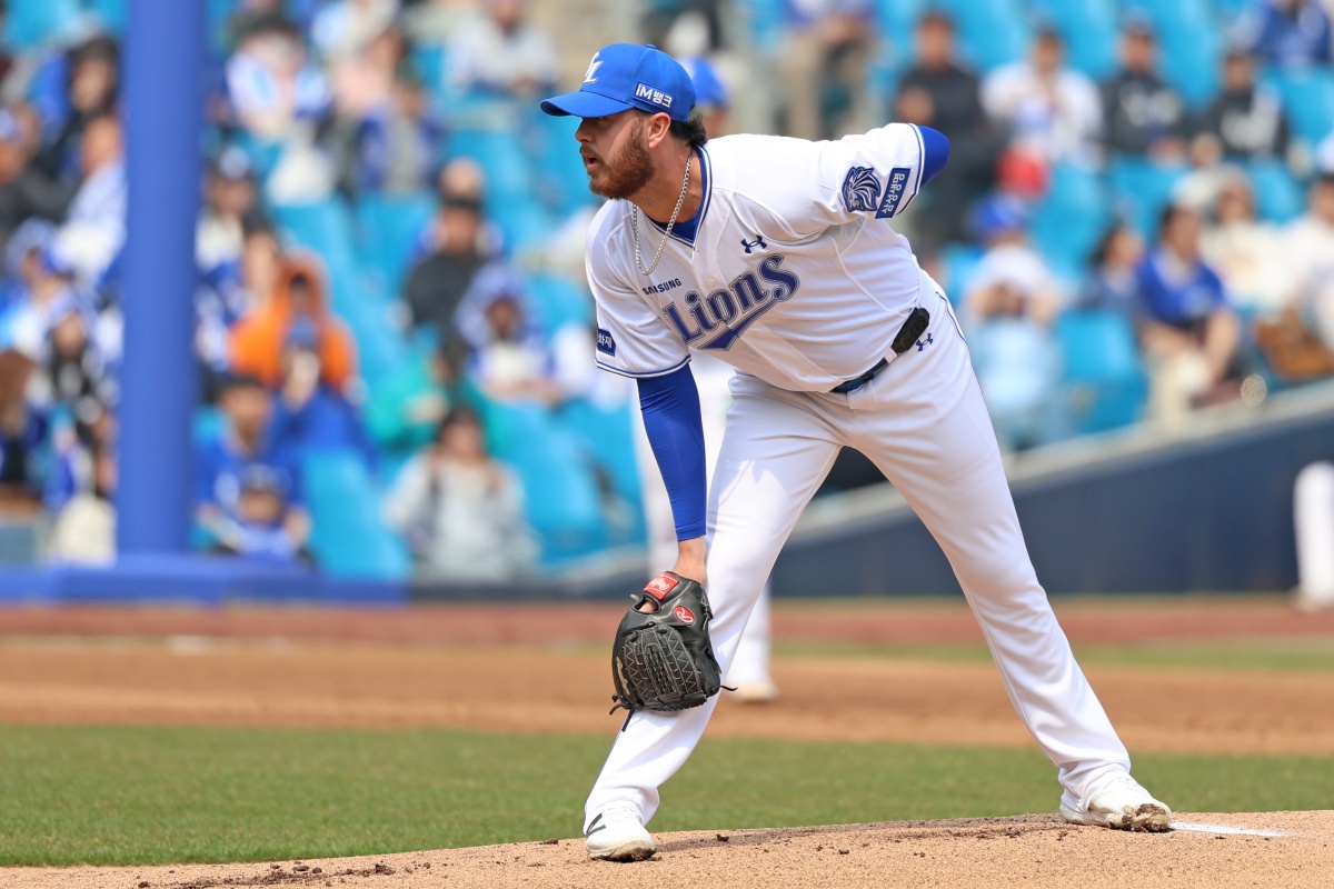 삼성 라이온즈 잭 오러클린이 24일 대구삼성라이온즈파크에서 열린 2026 신한 SOL KBO리그 KIA 타이거즈와의 시범경기 최종전에 선발 등판해 3⅓이닝 5피안타 1사사구 4탈삼진 2실점(1자책)으로 패전투수가 됐다. 삼성 라이온즈