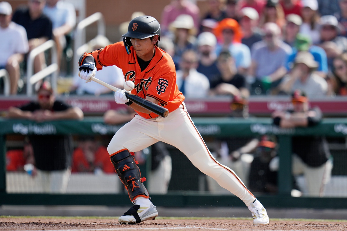 샌프란시스코 자이언츠 이정후가 개막을 하루 앞두고 최종점검을 성공적으로 마쳤다. 이정후는 25일 멕시코리그 술탄네스 데 몬테레이와 친선경기에서 홈런포를 터트렸다. 시범경기를 4할 타율로 마친 이정후는 26일 뉴욕 양키스와 개막전을 시작으로 2026시즌에 본격 돌입한다. 연합뉴스