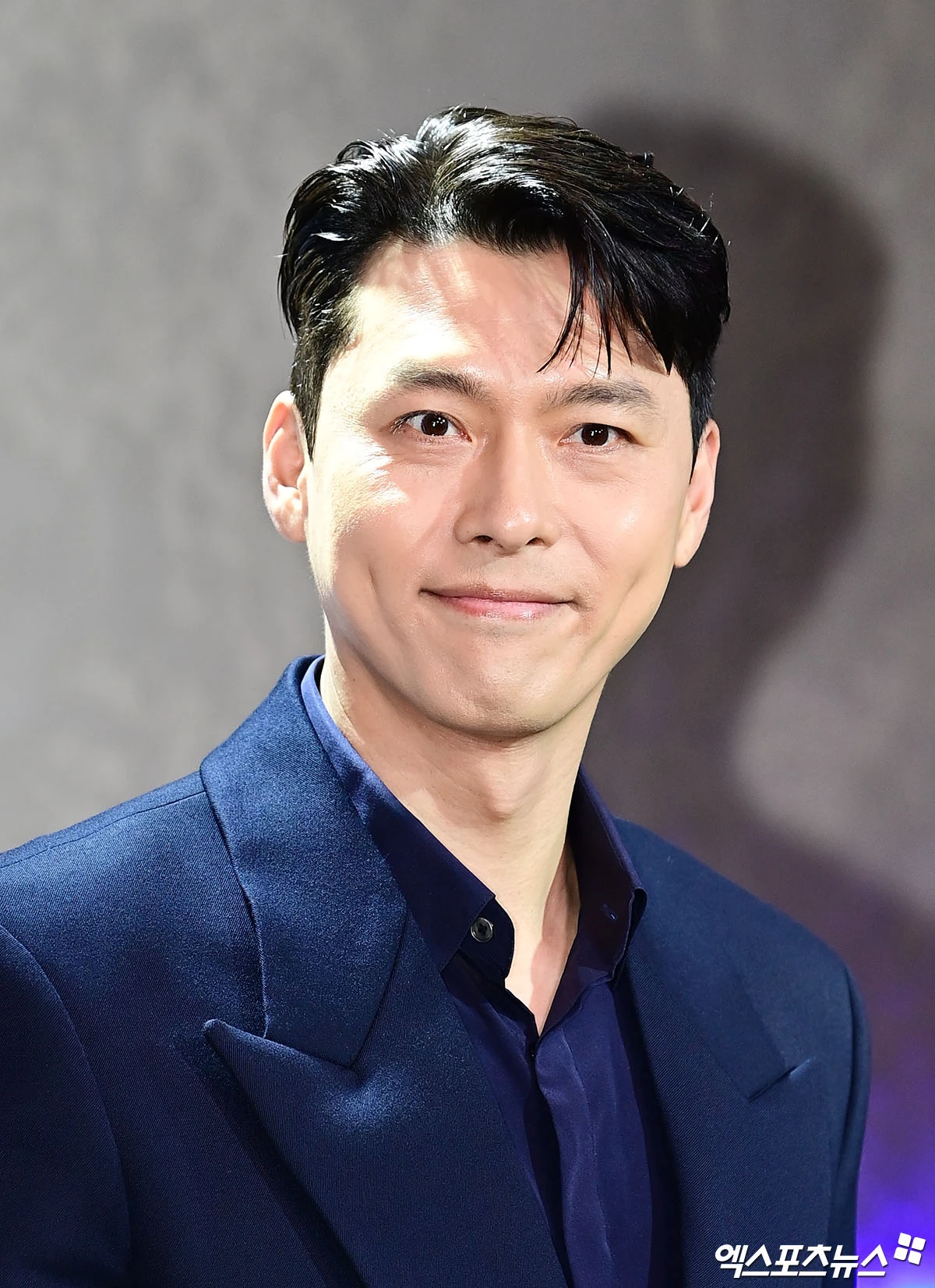 눈부신 보조개 미소