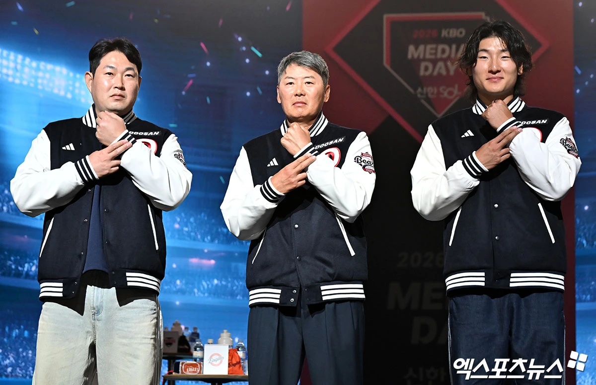 2026년 프로야구 KBO리그 시작을 알리는 개막전에 앞서 미디어데이가 열린 가운데 각 팀 개막전 선발 투수는 외국인 투수 9명, 국내 투수 1명으로 결정됐다. 구창모는 28일 창원NC파크에서 열릴 두산 베어스와 2026 신한 SOL뱅크 KBO 정규시즌 개막전에 선발로 출격한다. 이호준 NC 감독은 26일 KBO 미디어데이에서 개막전 선발 투수로 구창모를 호명했다. 구창모 말고는 전부 외인 투수들이 개막전 선발로 나선다. 요니 치리노스(LG 트윈스), 윌켈 에르난데스(한화 이글스), 아라엘 후라도(삼성 라이온즈), 미치 화이트(SSG 랜더스), 제임스 네일(KIA 타이거즈), 맷 사우어(KT 위즈), 엘빈 로드리게스(롯데 자이언츠), 라울 알칸타라(키움 히어로즈), 크리스 플렉센(두산 베어스)이 마운드에 오른다. 잠실 김한준 기자