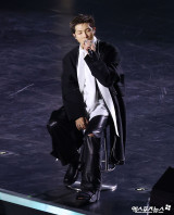 RM, 'BTS 해체' 발언 후…라방 언급 "이제 안 하려고"·"화 좀 그만 내" [엑's 이슈]