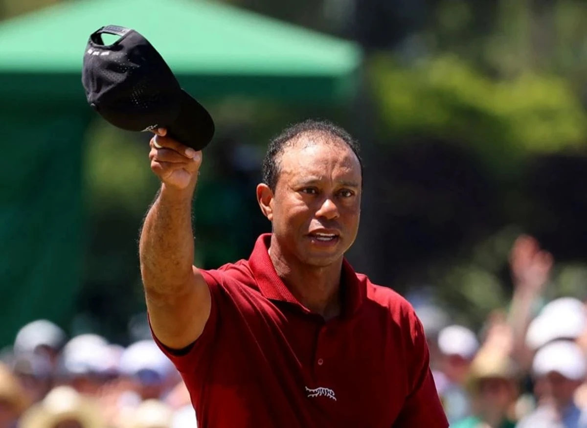 필드 복귀를 선언했던 '골프 황제' 타이거 우즈가 차량 전복 사고 후 경찰의 소변 샘플 제출을 거부한 이유가 내부자 폭로를 통해 밝혀졌다. 선수 생활 동안 무려 일곱 차례의 허리 수술과 심각한 교통사고로 인한 다리 수술 등을 거치며 엄청난 양의 진통제를 복용한 가운데 이 진통제가 마약성 진통제인 오피오이드 계열이었다는 것으로 알려졌다. 연합뉴스