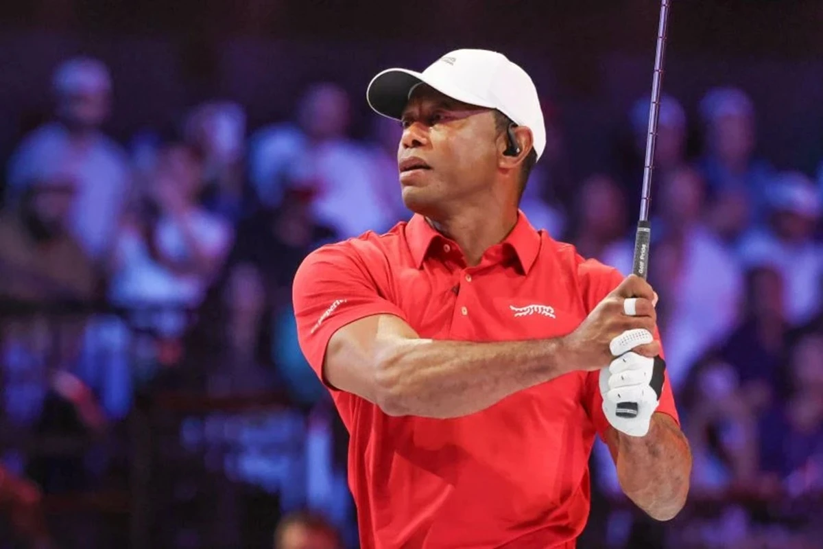 필드 복귀를 선언했던 '골프 황제' 타이거 우즈가 차량 전복 사고 후 경찰의 소변 샘플 제출을 거부한 이유가 내부자 폭로를 통해 밝혀졌다. 선수 생활 동안 무려 일곱 차례의 허리 수술과 심각한 교통사고로 인한 다리 수술 등을 거치며 엄청난 양의 진통제를 복용한 가운데 이 진통제가 마약성 진통제인 오피오이드 계열이었다는 것으로 알려졌다. 연합뉴스