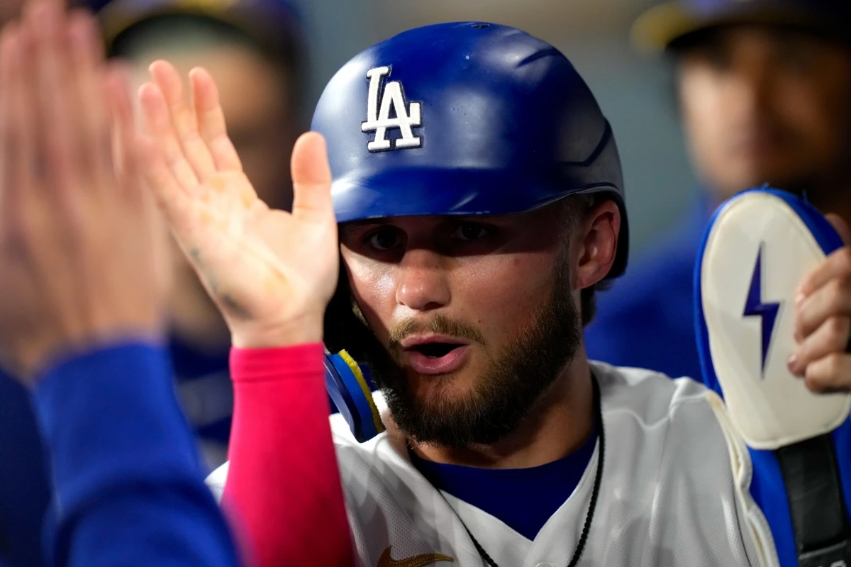 LA 다저스 내야수 알렉스 프리랜드가 28일 미국 캘리포니아주 로스앤젤레스의 다저스타디움에서 열린 2026 미국 메이저리그(MLB) 애리조나 다이아몬드백스와의 홈경기에 9번타자 겸 2루수로 선발 출전해 3타수 2안타 1타점 2득점으로 활약했다. 연합뉴스