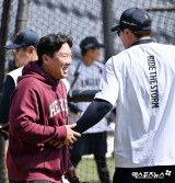 '와' 한화 이어 키움도 창단 최초! '1R 내야수' 개막전 2루수 출격→당분간 선발 기회 줄 것, 안전한 플레이 주문 [대전 현장]