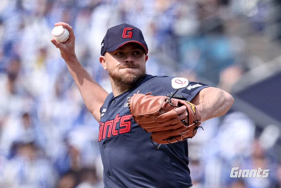 롯데 자이언츠 외국인 투수 제레미 비슬리가 29일 대구 삼성 라이온즈파크에서 열린 2026 신한 SOL KBO리그 삼성 라이온즈와의 팀 간 2차전에 선발등판, 5이닝 무실점으로 한국 무대 첫승을 따냈다. 사진 롯데 자이언츠