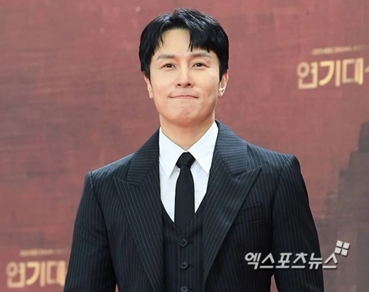 가수 겸 배우 김동완