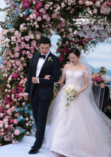 손예진♥현빈, 4년 전 비밀 웨딩컷 꺼냈다...젊었다, 이제는 아들과 함께하는 결혼기념일 [엑's 이슈]