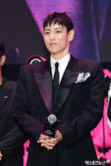 지드래곤·태양 '좋아요' 받은 탑, 20주년 스타트 끊는다 [엑's 이슈]