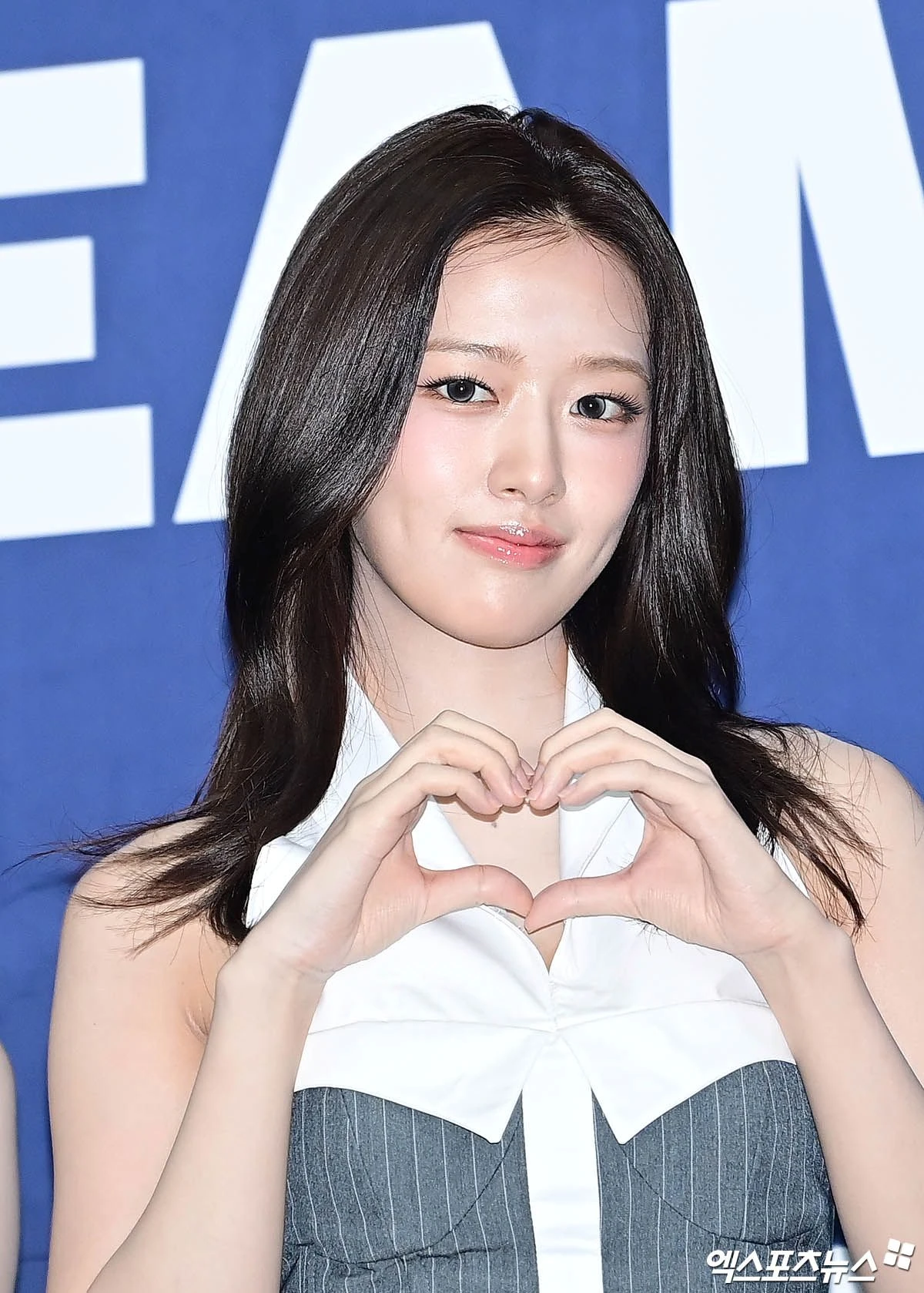 Ahn Yu jin Se Transforma En Un dolo Hexagonal El Encanto De Sus 
