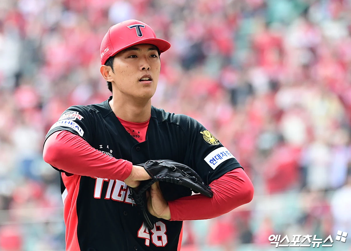 29일 오후 인천SSG랜더스필드에서 열린 '2026 신한 SOL Bank KBO리그' KIA 타이거즈와 SSG 랜더스의 경기, 2회말 종료 후 KIA 선발투수 이의리가 더그아웃으로 향하고 있다. 엑스포츠뉴스 DB