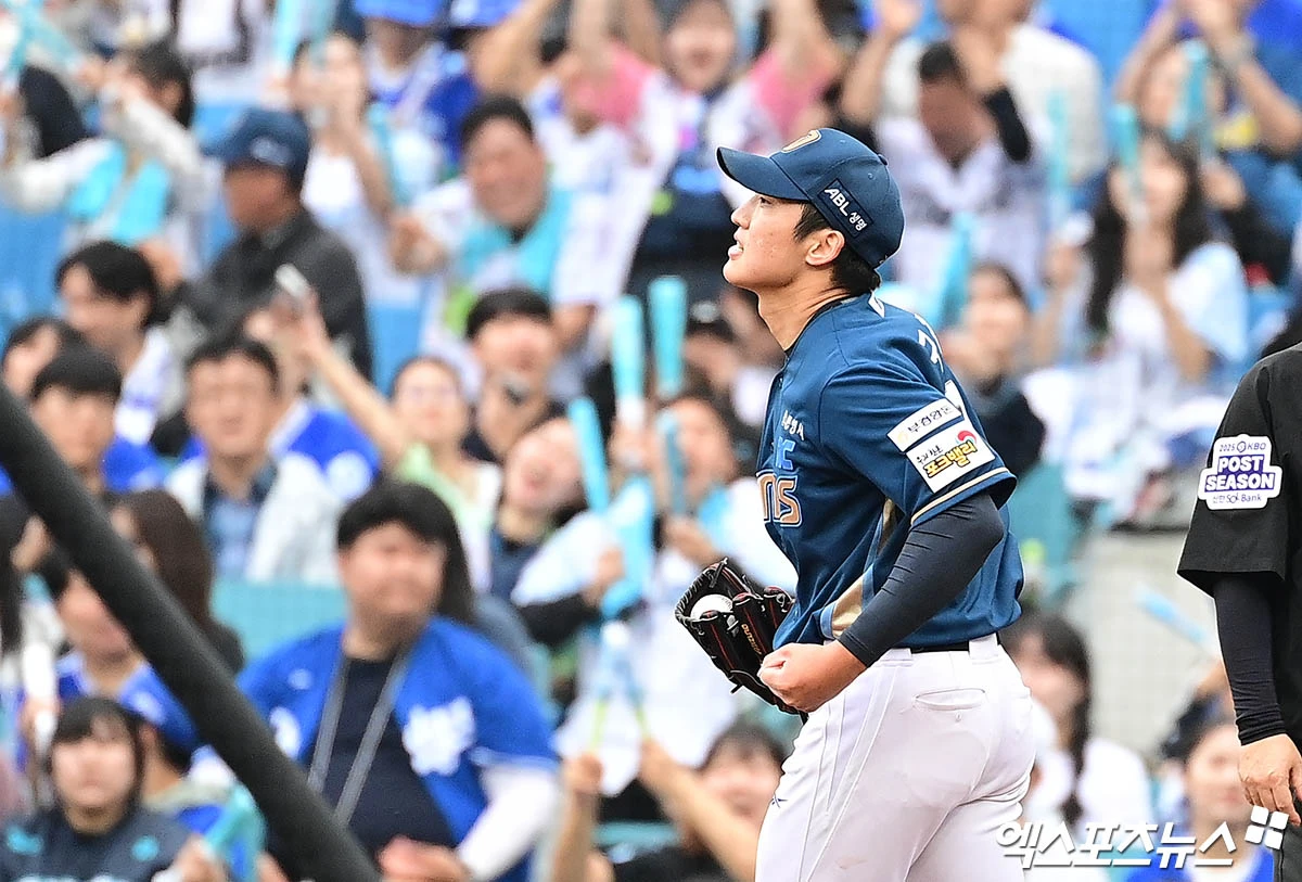 6일 오후 대구삼성라이온즈파크에서 열린 '2025 신한 SOL Bank KBO 포스트시즌' NC 다이노스와 삼성 라이온즈의 와일드카드 1차전 경기, 6회말 2사 1루 NC 선발투수 구창모가 삼성 디아즈를 내야 땅볼로 돌려세우며 이닝을 종료시킨 뒤 기뻐하고 있다. 엑스포츠뉴스 DB