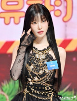 "유명 래퍼 DM 삭제"…과즙세연, '방시혁 루머' 후폭풍 고백→이상형은 이도현·신유 [엑's 이슈]