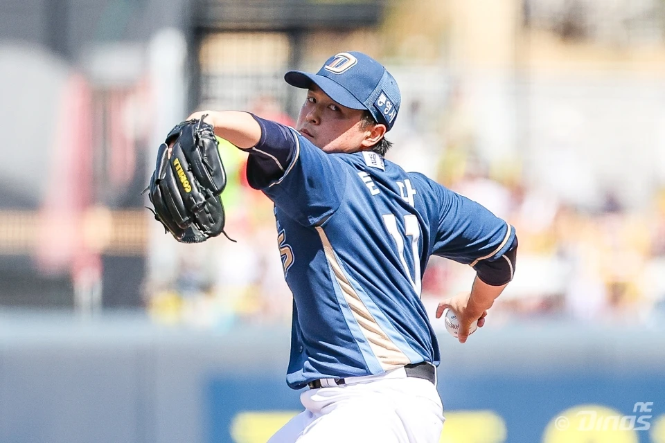 5일 오후 광주-KIA챔피언스필드에서 열린 '2026 신한 SOL KBO리그' NC 다이노스와 KIA 타이거즈의 경기, NC 선발 토다 나츠키가 공을 힘차게 던지고 있다. NC 다이노스