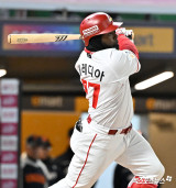 에레디아 ‘깔끔한 중전안타’[포토]