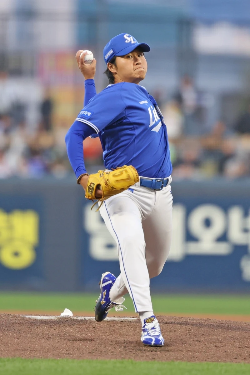 8일 오후 광주-KIA챔피언스필드에서 열린 '2026 신한 SOL KBO리그' 삼성 라이온즈와 KIA 타이거즈의 경기, 삼성 선발 이승현이 2⅔이닝 11피안타(2피홈런) 8사사구 12실점을 기록했다. 이는 개인 한 경기 최다 자책(종전 지난해 4월 18일 대구 롯데 자이언츠전 7자책)이다. 삼성 라이온즈