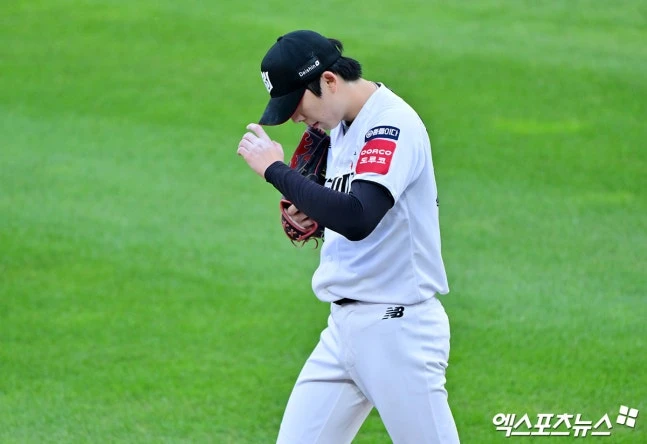 롯데 자이언츠는 8일 부산 사직야구장에서 열린 KT 위즈와 2026 신한 SOL Bank KBO 리그 정규시즌 홈경기에서 6-1 승리를 거뒀다. 이로써 롯데는 지난달 31일 창원 NC 다이노스전 이후 이어졌던 7연패의 사슬을 마침내 끊을 수 있었다. 여기에 올 시즌 5번째 경기 만에 홈 승리를 따낼 수 있었다. 반면 KT는 2연승이 마감되면서 좋은 흐름이 잠시 멈추게 됐다. 롯데 자이언츠 