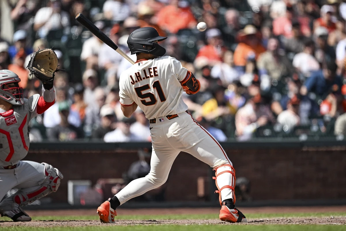 미국 메이저리그 샌프란시스코 자이언츠의 이정후가 9일(한국시간) 미국 캘리포니아주 샌프란시스코의 오라클 파크에서 열린 2026 메이저리그 정규시즌 필라델피아 필리스와 홈 경기에 5번타자 겸 우익수로 선발출전, 4타수 무안타 1삼진을 기록했다. 사진 연합뉴스