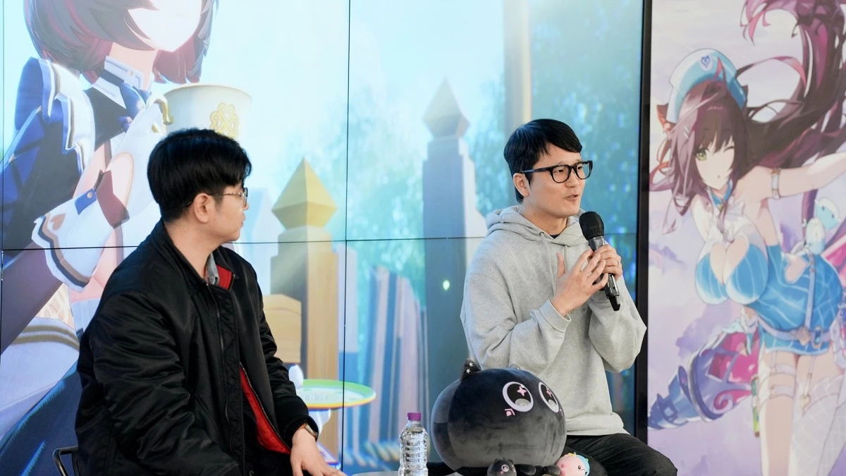 왼쪽부터 넷마블 이다행 사업본부장, 넷마블몬스터 김건 대표