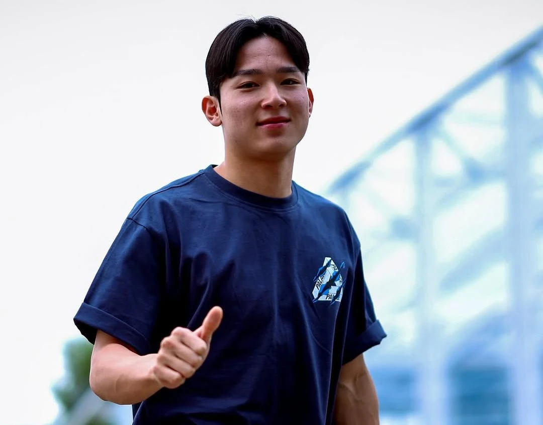 한국 축구 유망주 양민혁의 성장세가 멈췄다. 토트넘 홋스퍼를 떠나 2부 챔피언십으로 임대됐으나 정기적인 출전을 하지 못하면서 임대 결정이 애초에 잘못됐다는 비판까지 나오고 있다. 토트넘이 1월 이적시장에서 양민혁의 임대 환경을 업그레이드하겠다는 판단으로 포츠머스에서 복귀시킨 후 코번트리로 재임대 했다. 하지만 결과는 참담했다. 양민혁은 코번트리 이적 직후 4경기(FA컵 포함)에 나섰으나 이후에는 아예 경기 명단에서조차 사라졌다. 리그 기준으로는 3경기 29분 출전에 그쳤고, 공격 포인트도 없다. 기회를 통해 성장해야 할 10대 선수에게 가장 치명적인 공백이 찾아온 셈이다. SNS