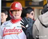 22억 투자, 그런데 '0.081' 4번 타자 어쩌나…"내가 욕 먹어도 나쁘지 않아 보여, 칠 수 있는 공 안 들어와" 신뢰 굳건 [인천 현장]