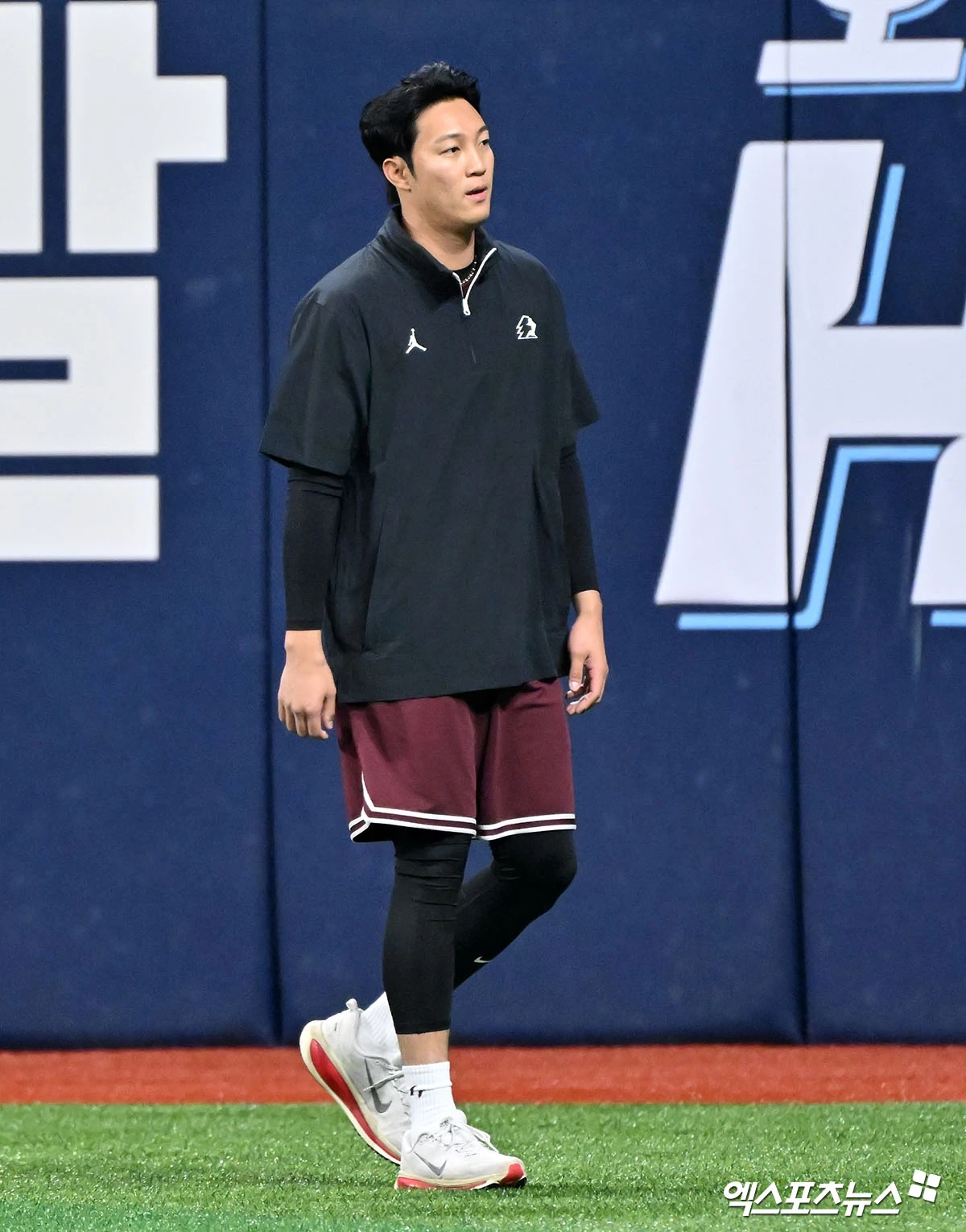 키움 히어로즈 에이스 안우진이 10일 고척스카이돔에서 열리는 2026 신한 SOL KBO리그 롯데 자이언츠와의 경기 전 훈련 중인 모습. 사진 김한준 기자