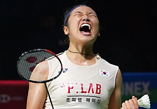 안세영(삼성생명·세계 1위)은 10일(한국시간) 중국 닝보 올림픽 스포츠 센터에서 열린 2026 아시아배드민턴선수권대회 여자 단식 8강전에서 일본의 미야자키 도모카(세계 9위)를 게임스코어 2-0(21-16 21-10)으로 이겼다. 이날 안세영은 단정한 외모로 일본에서 많은 인기를 끌고 있는 미야자키를 43분 만에 2-0 완승을 거두면서 준결승 진출에 성공했을 뿐만 아니라 상대 전적을 7전 전승으로 만들었다. 이번 대회에서 안세영은 첫 아시아서수권대회 우승을 노리고 있으며, 대회 준결승에서 대표팀 동료인 심유진(인천국제공항·15위)을 상대할 예정이다. 연합뉴스