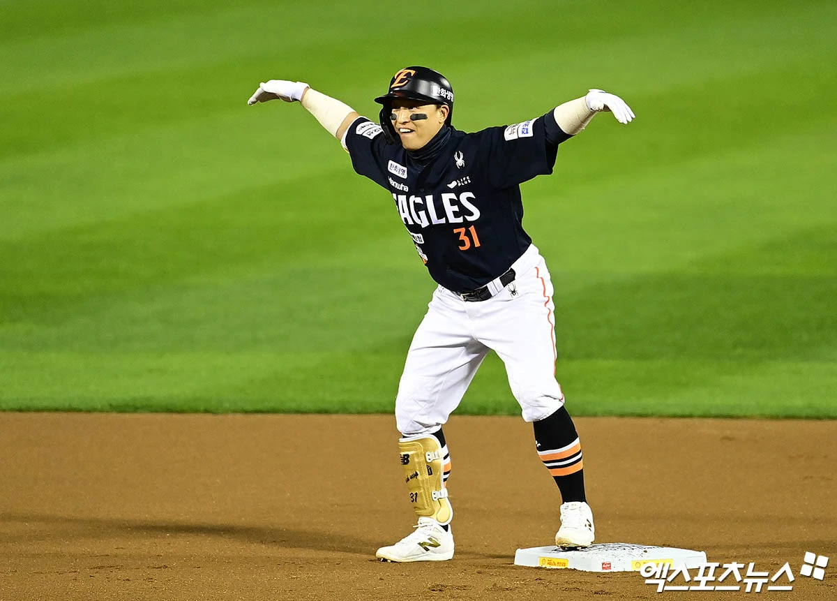 지난달 30일 1군 엔트리 말소 이후 2군에만 머무르고 있는 한화 이글스 베테랑 타자 손아섭이 14일 두산 베어스로 트레이드, 팀을 옮기게 됐다. 사진 엑스포츠뉴스 DB