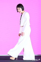 김향기 '와이드 팬츠에 쏙 가려진 킬힐'[엑's HD포토]