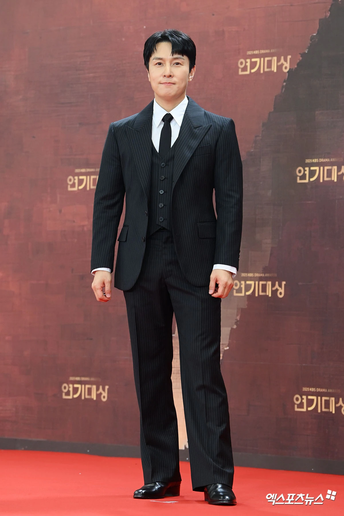 가수 겸 배우 김동완