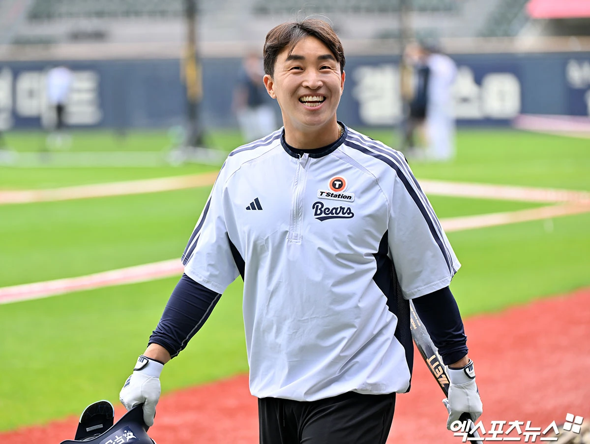 17일 오후 서울 송파구 잠실야구장에서 열리는 '2026 신한 SOL Bank KBO리그' KIA 타이거즈와 두산 베어스의 경기, 두산 손아섭이 훈련에 임하고 있다. 잠실, 김한준 기자
