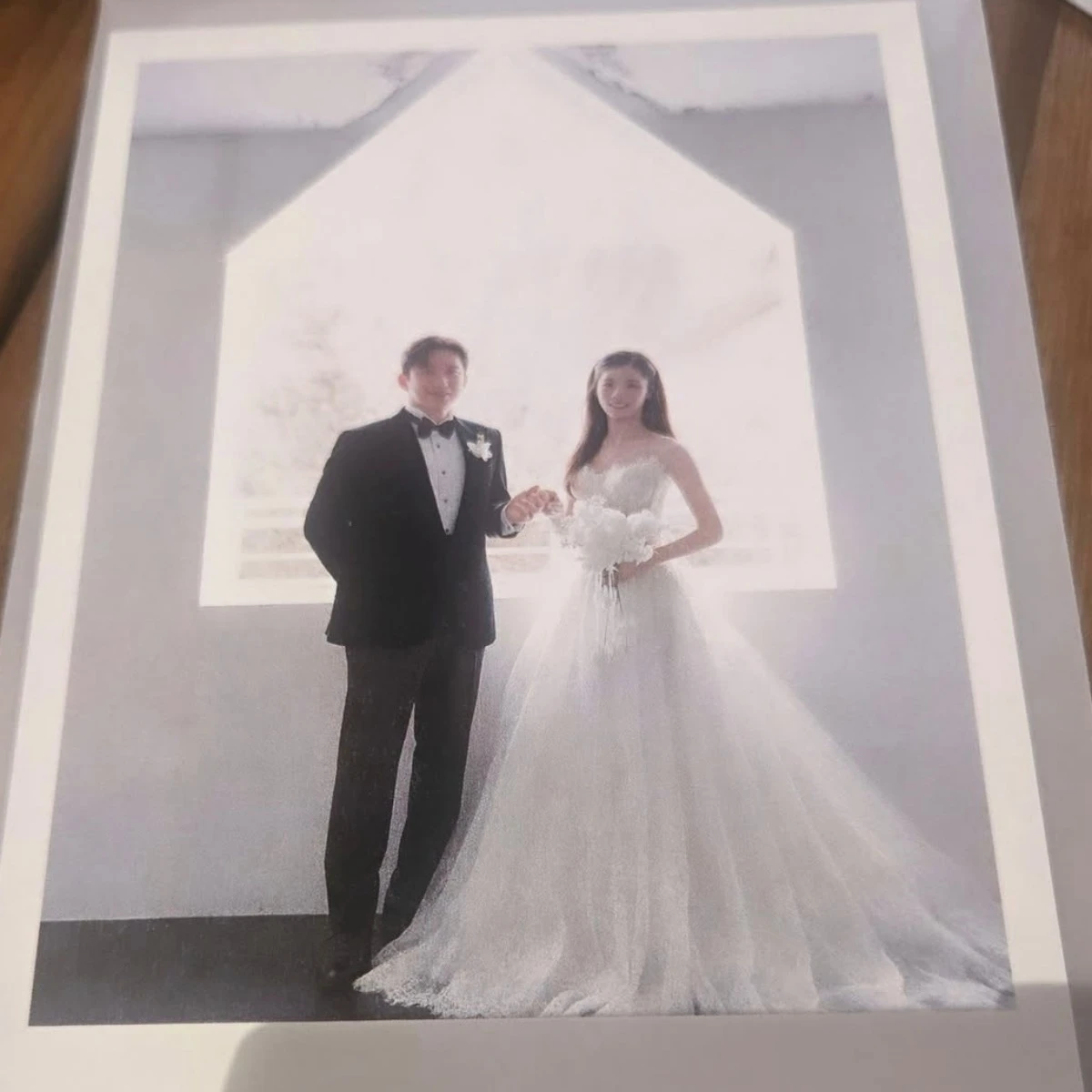 '나는 솔로' 28기 영호-옥순 청첩장