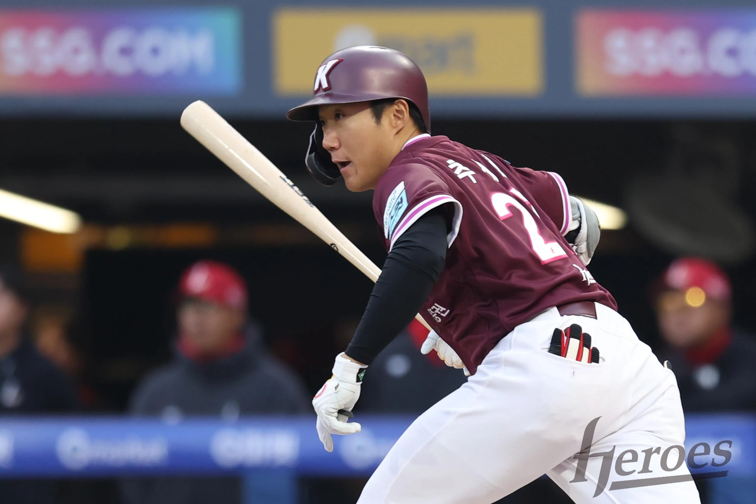 키움 히어로즈 외야수 추재현이 19일 수원 KT위즈파크에서 열린 2026 신한 SOL KBO리그 KT 위즈와의 팀 간 3차전에서 시즌 1호 홈런을 기록했다. 사진 키움 히어로즈