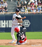 박준순 ‘더블플레이 완성’[포토]