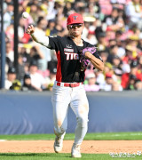 김도영 ‘빠른 송구’[포토]