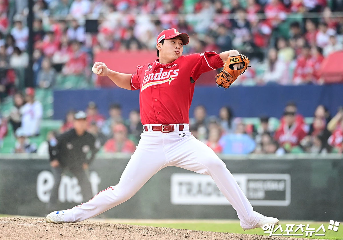 SSG 랜더스 마무리 조병현이 21일 대구 삼성 라이온즈파크에서 열린 2026 신한 SOL KBO리그 삼성과의 팀 간 1차전에서 2이닝 무실점을 기록, 승리투수가 됐다. 사진 엑스포츠뉴스 DB