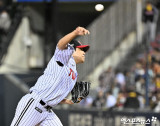김진성 ‘6회초 등판’[포토]